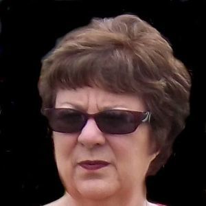 Meet your Posher, Debbie